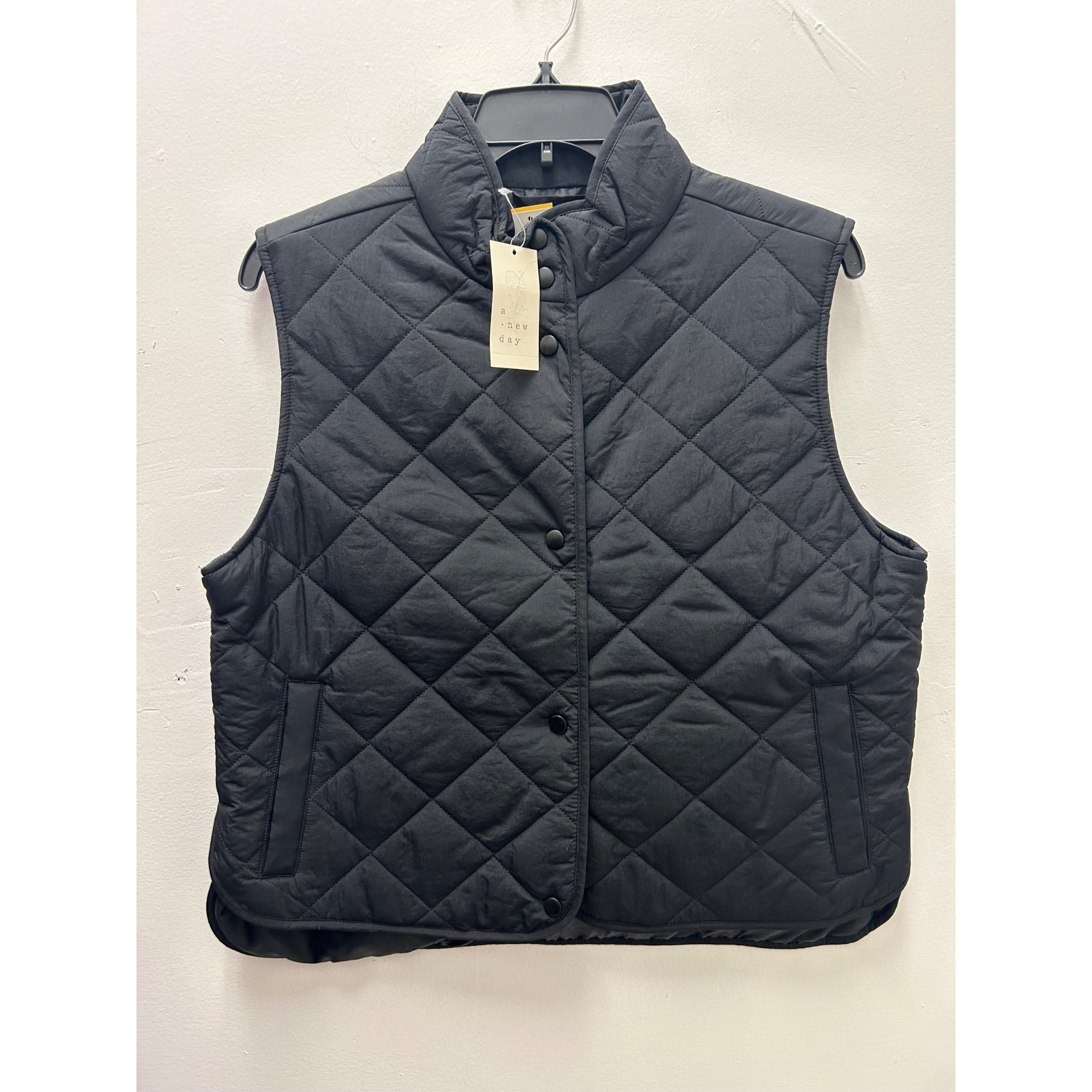 K-228 A New Day Quilted Water-Resistant Snap Front Vest Black Women's Size XL