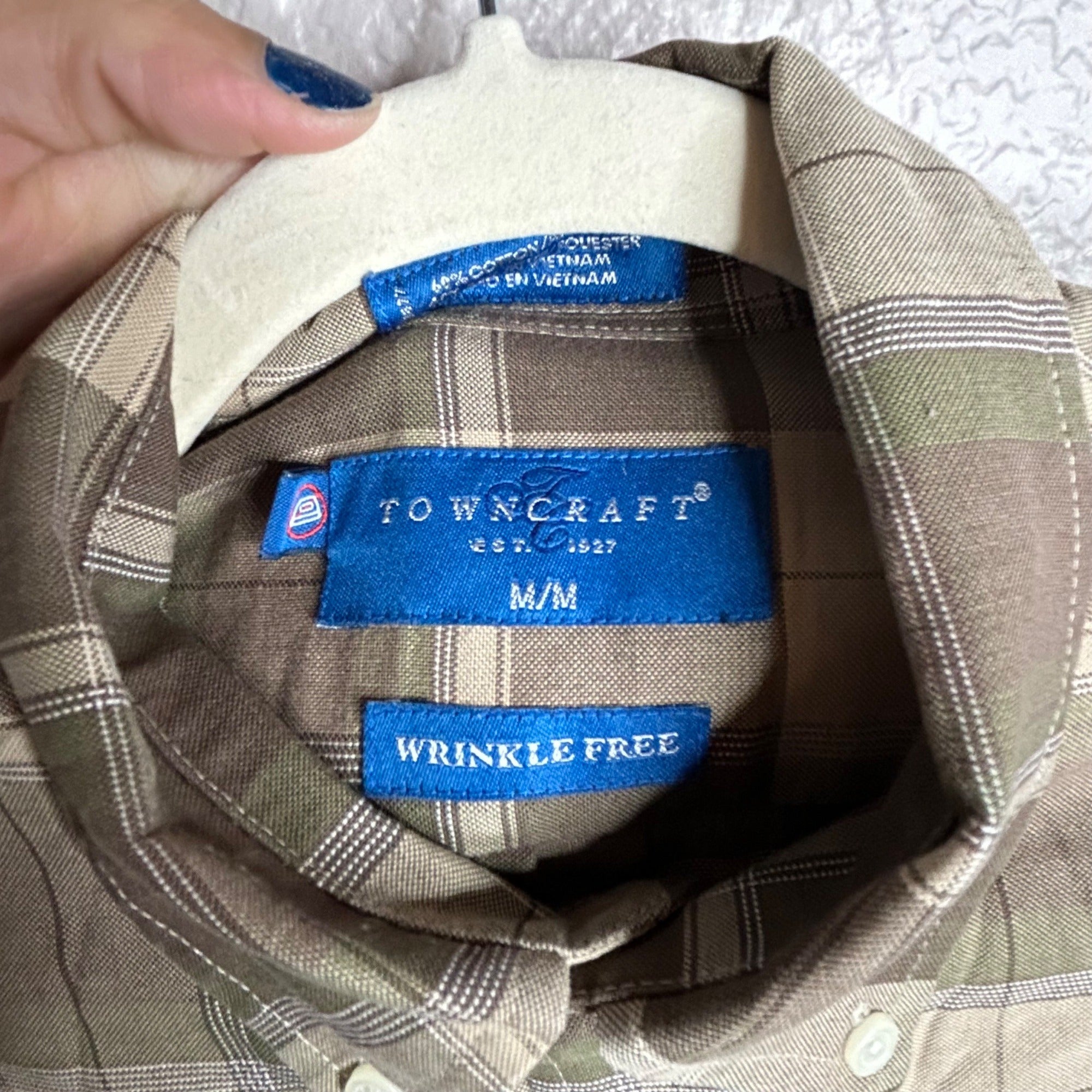 #696 Towncraft Men's Medium Wrinkle Free Button-Down Shirt, Brown