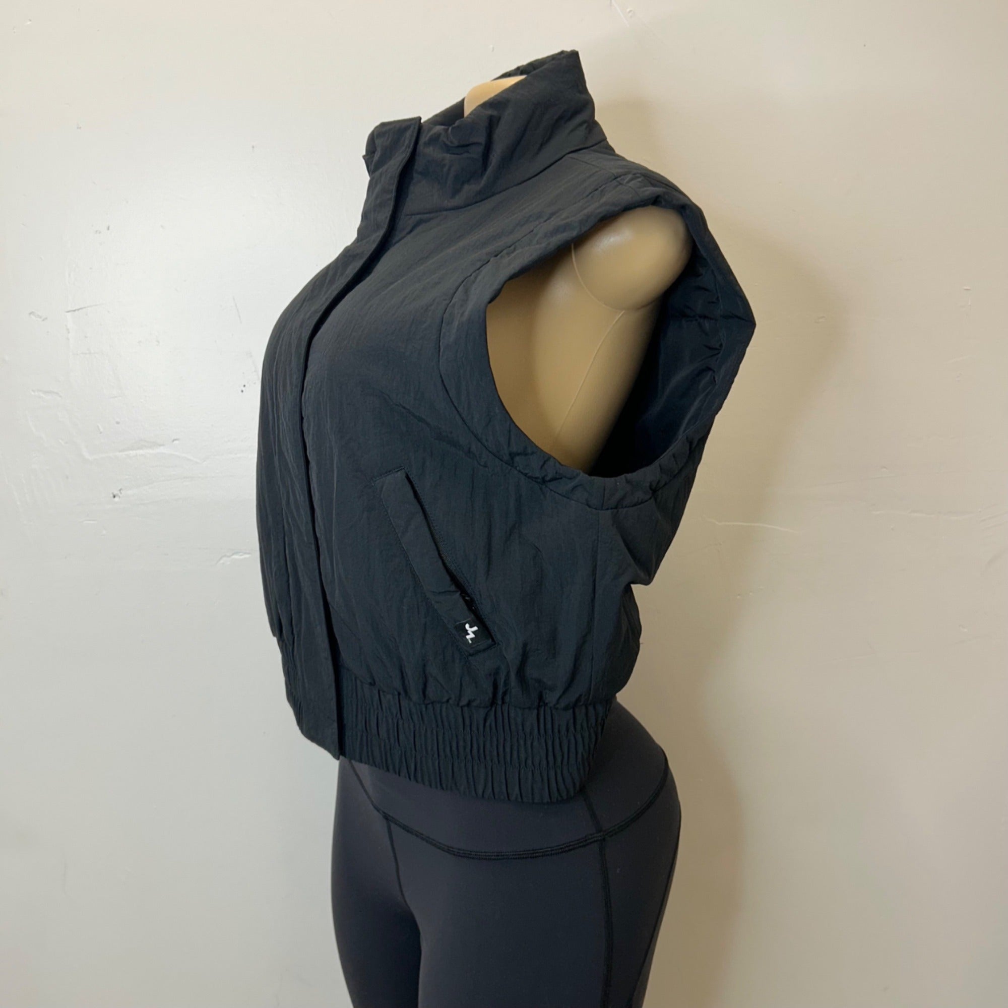 K-87 JoyLab Women's Game Day Black Vest Size Small