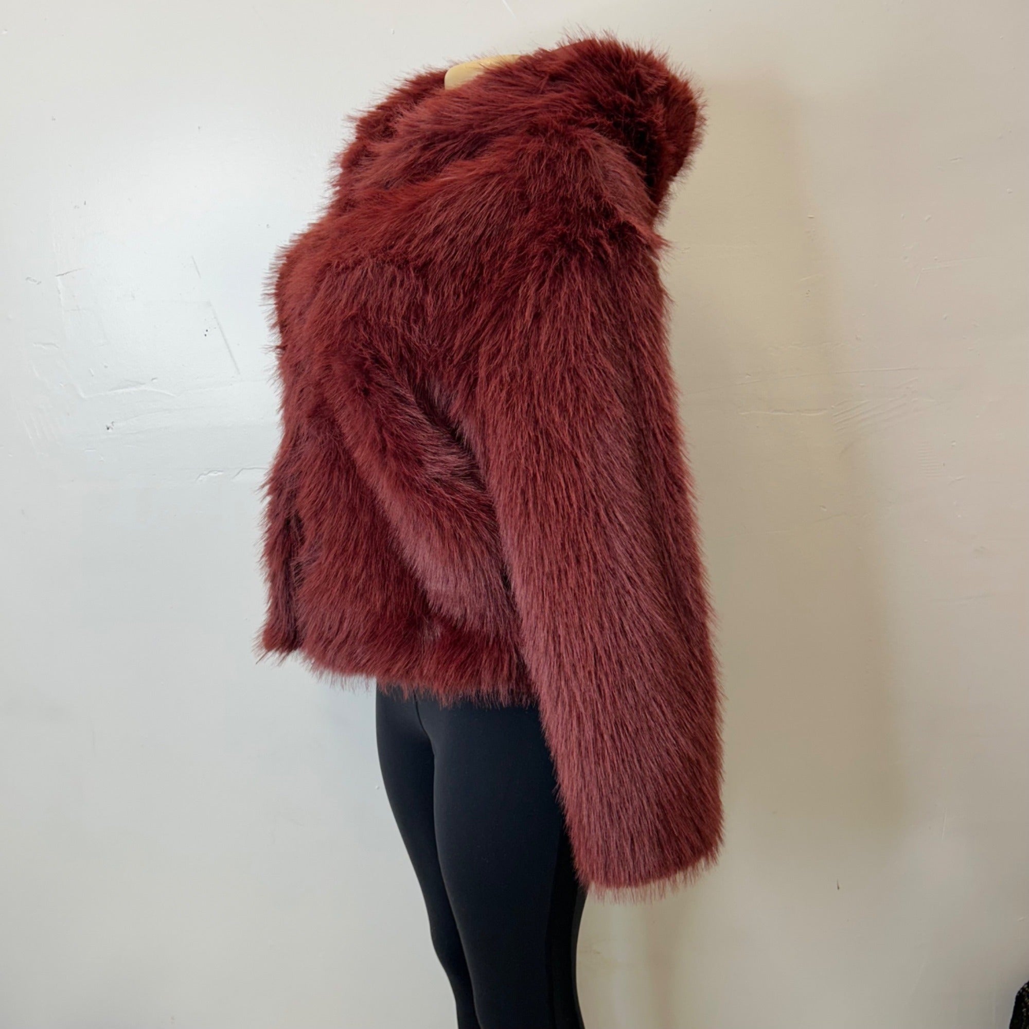 K-89 Wild Fable Women's XS Short Faux Fur Jacket - Burgundy