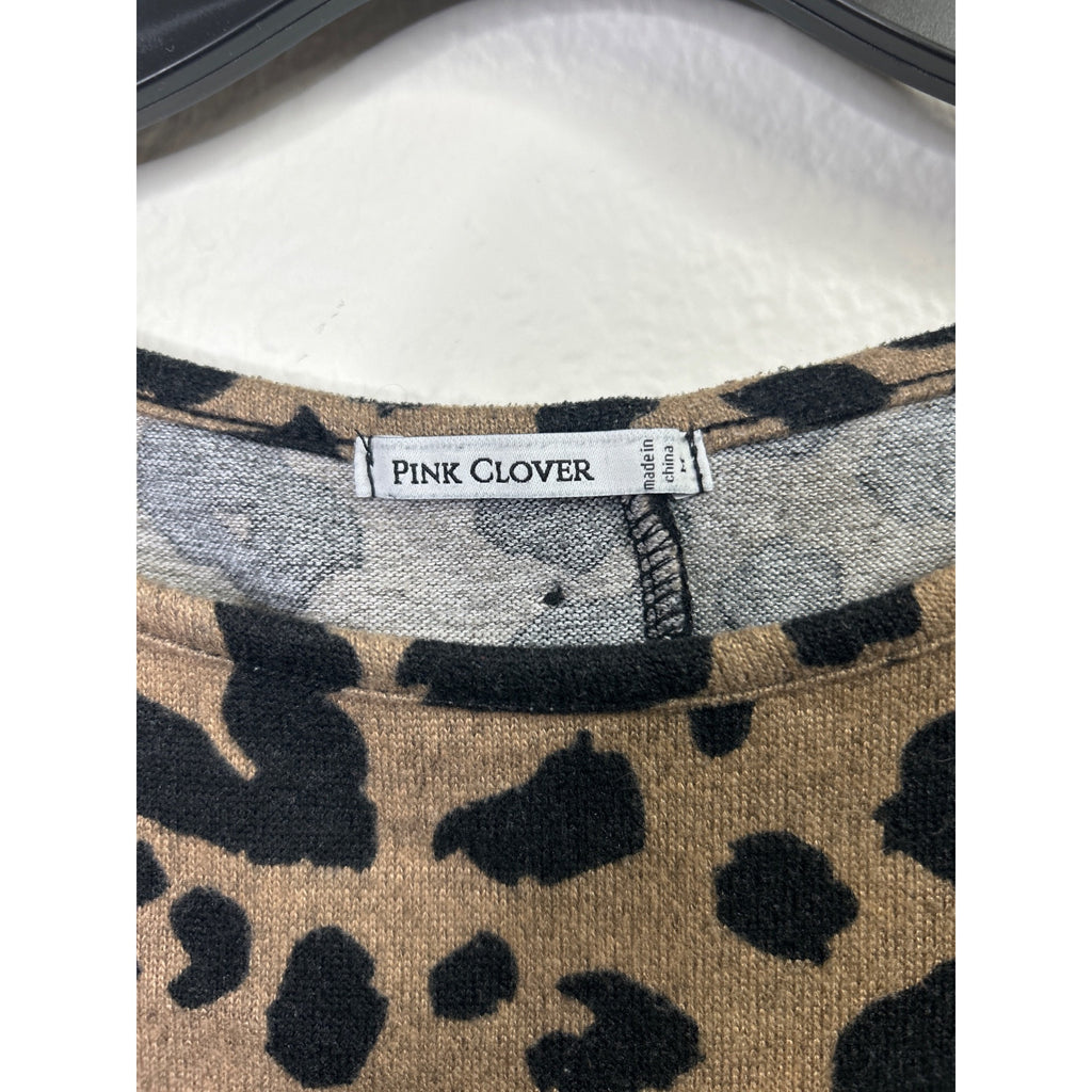 #1073 Pink Clover Leopard Print Long Sleeve Button-Back Top Women's Size M