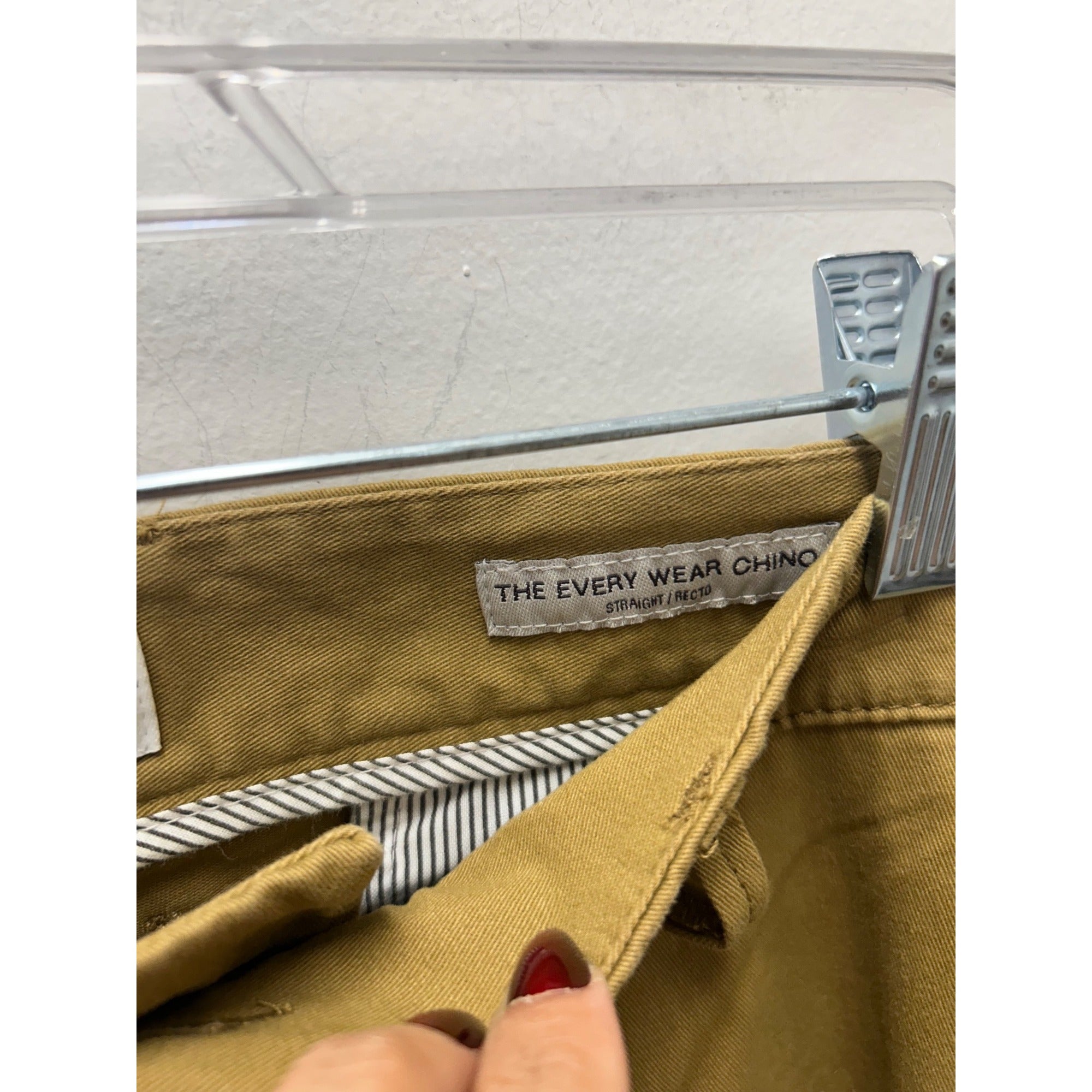K-236 Goodfellow & Co Every Wear Stretch Straight Chino Pants Brown Men's 42x32