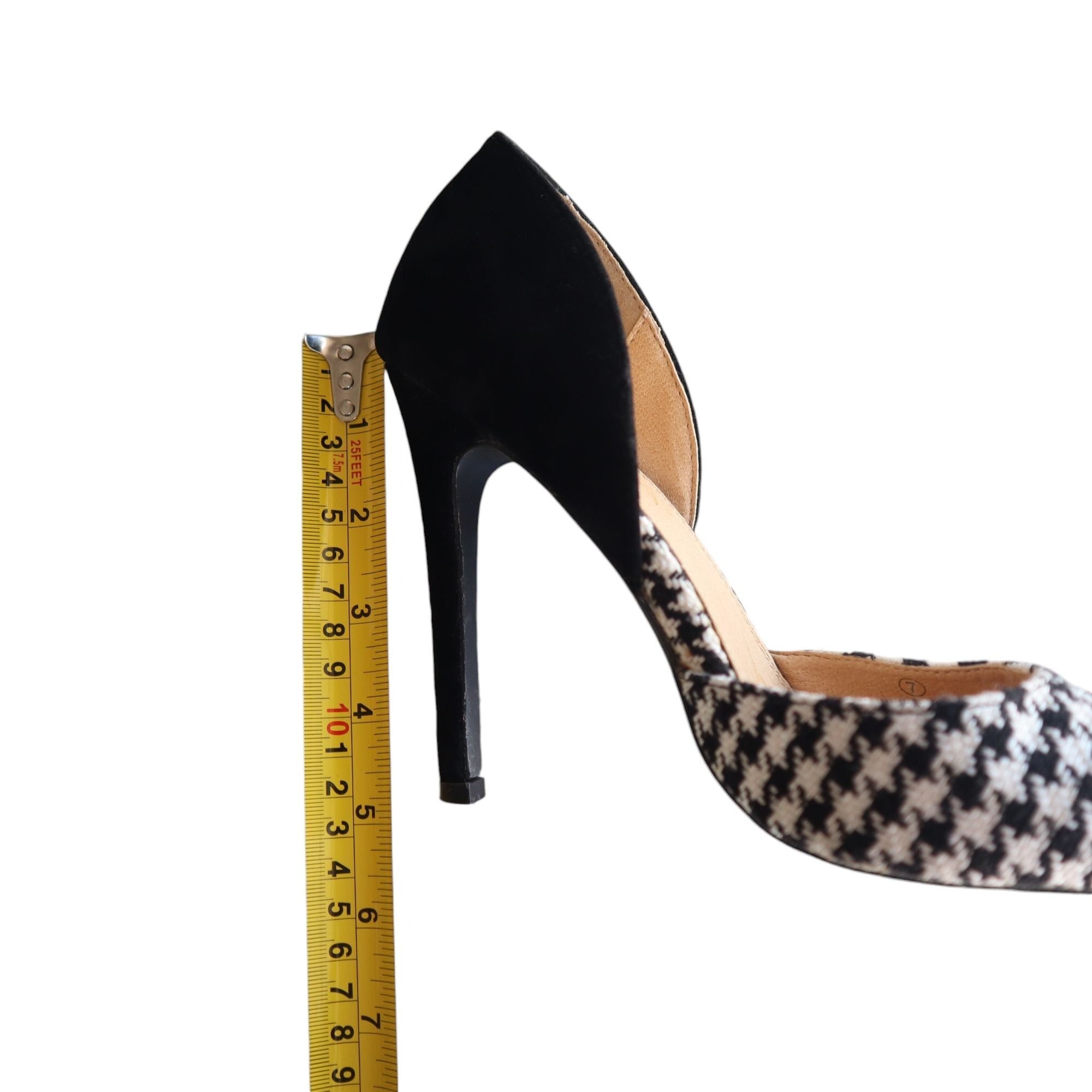 Liliana Women's Size 7 Black and White Pointed Toe Stiletto Heels