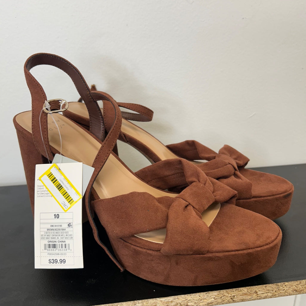 K-34 A New Day Women's Riah Platform Heels in a Brown Faux Suede Size 10