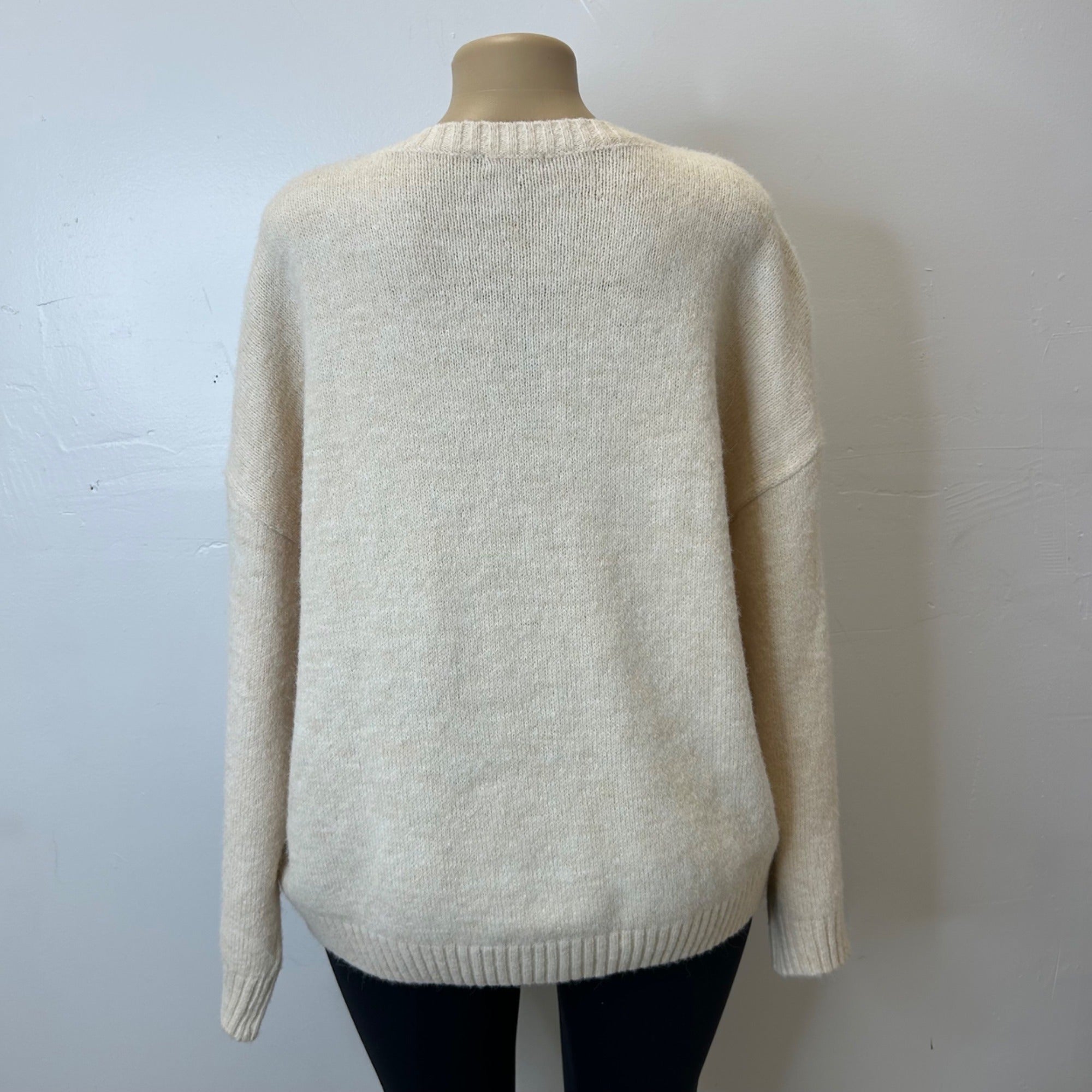K-106 Wild Fable Women's Beige Sweater With Skiing Teddy Bear Design Size XL