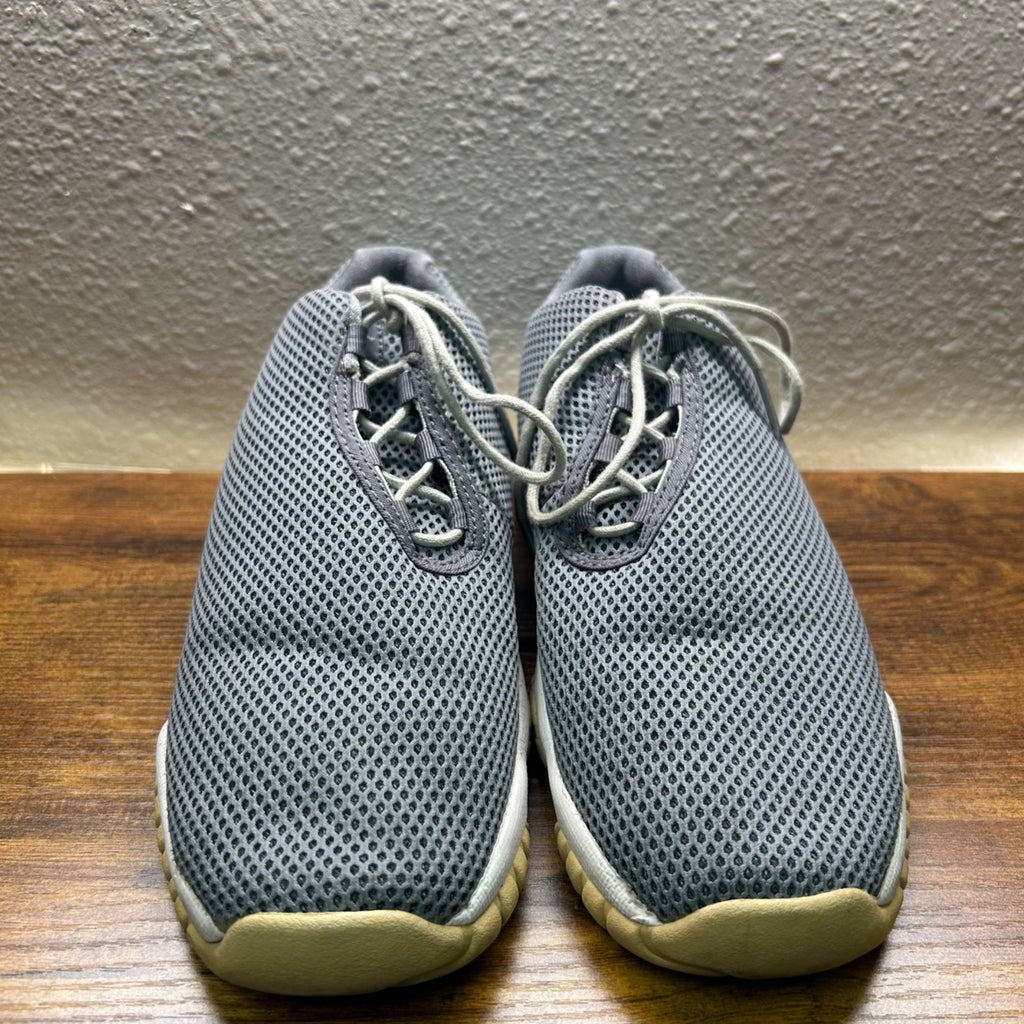 Air Jordan Size 5Y Future Low Sneakers, Gray Mesh