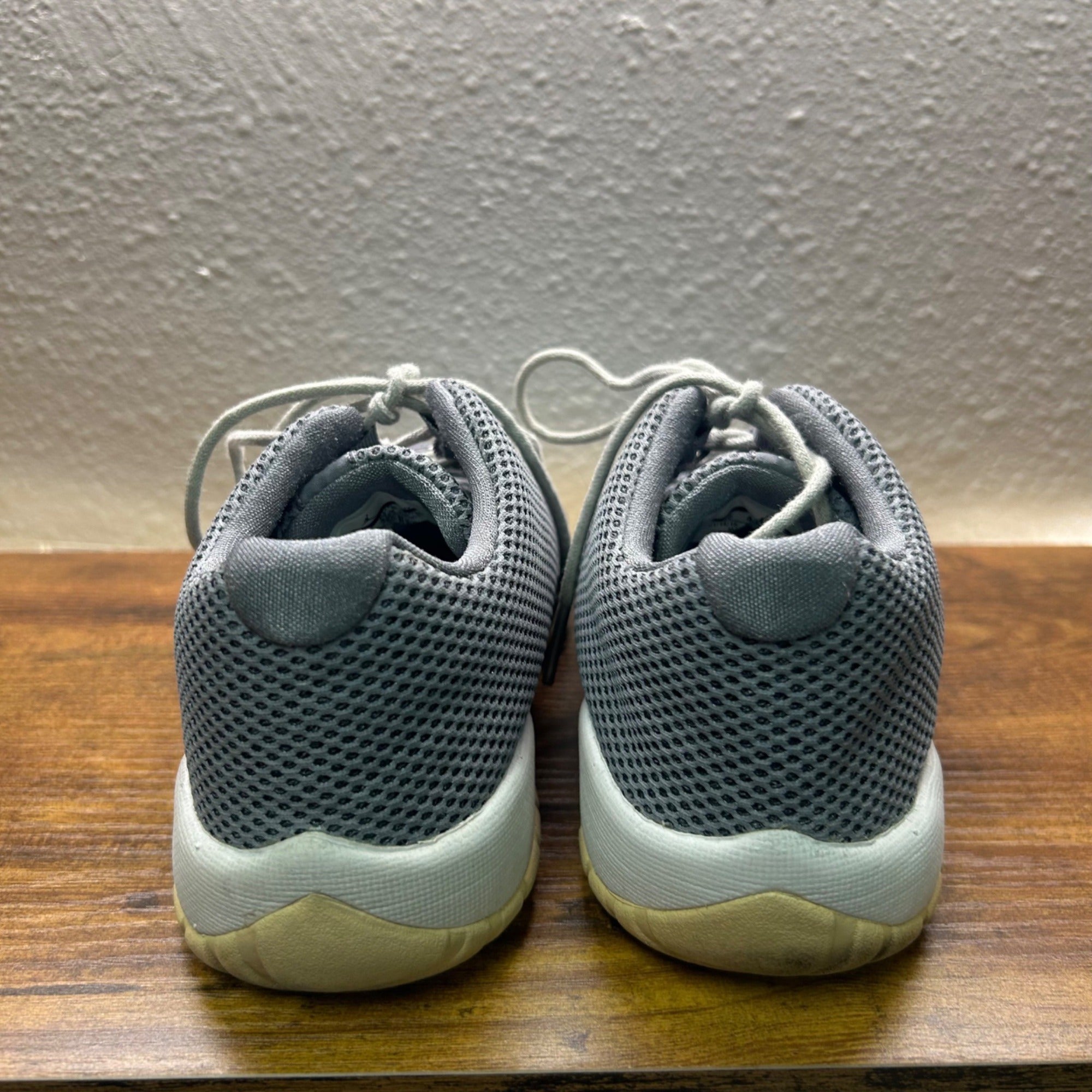 Air Jordan Size 5Y Future Low Sneakers, Gray Mesh