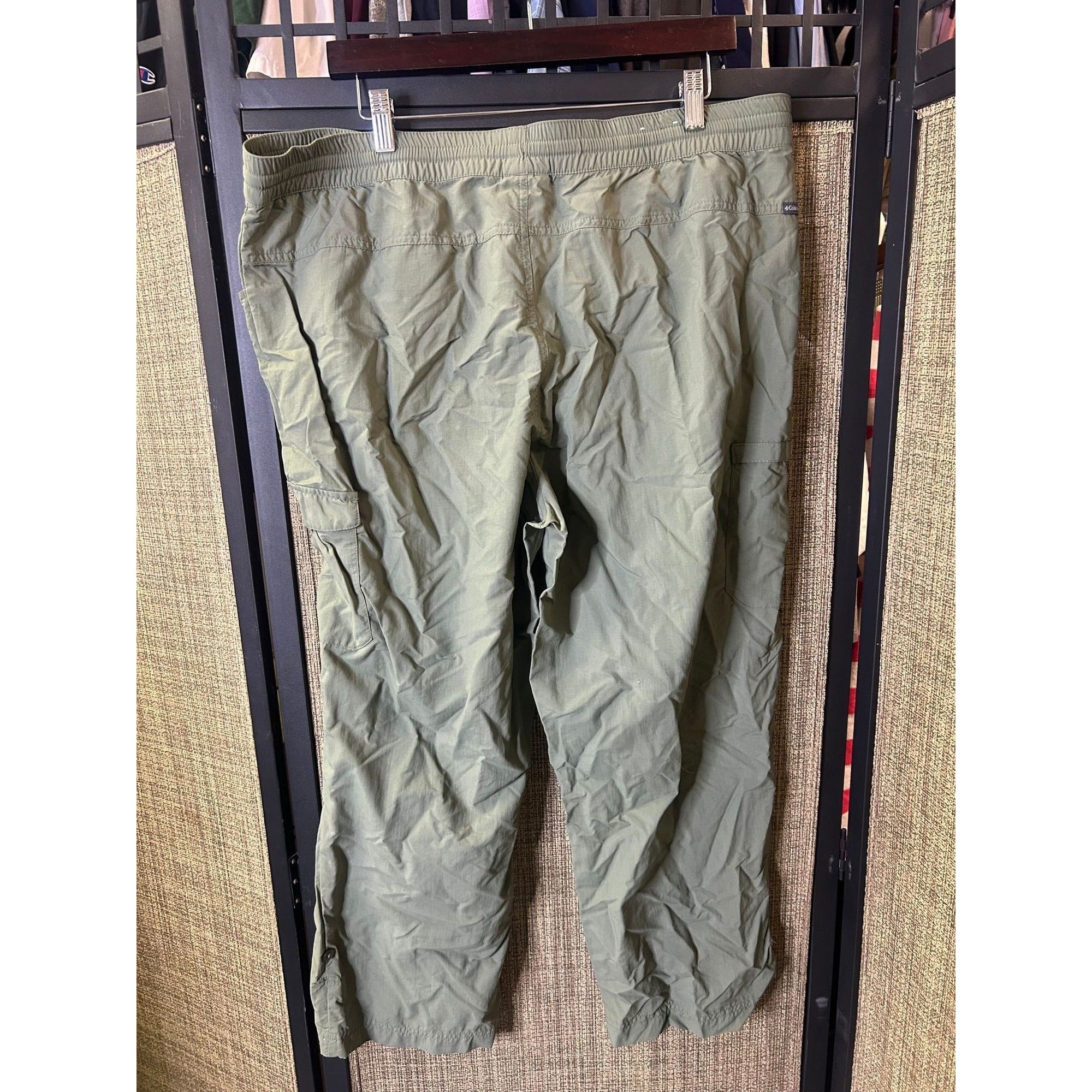 #1015 Columbia 2XL 27L Green Elastic Waist Cargo Pants Lightweight Outdoor Wear