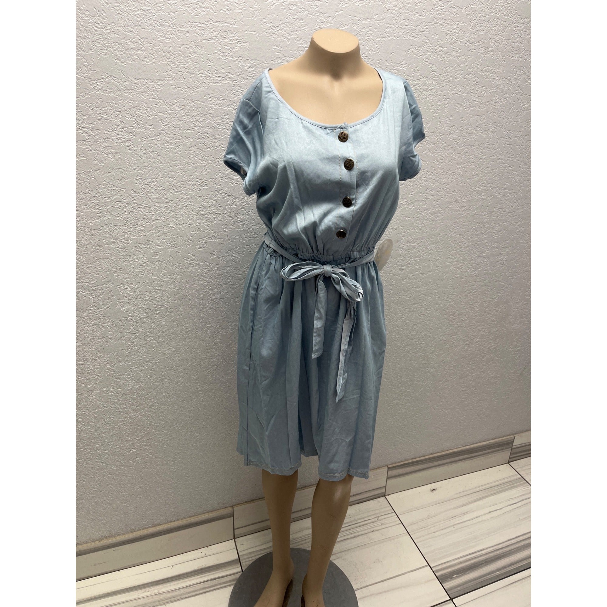 #1042 Emma Michele Size M Light Blue Short Sleeve Tie-Waist Midi Dress