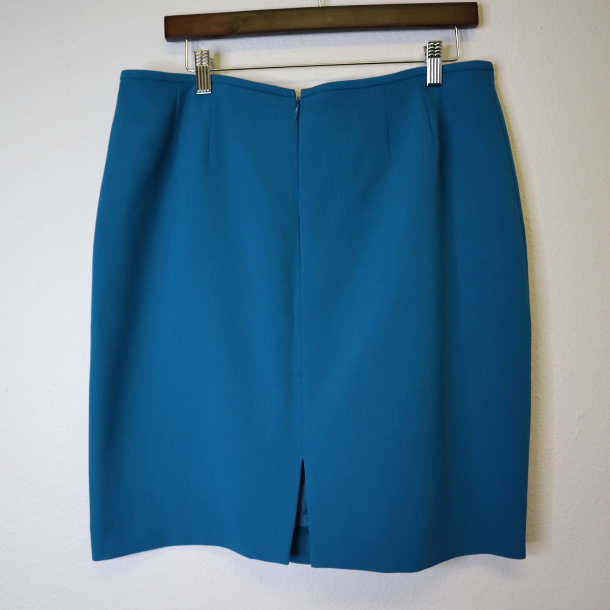 DG-181 Tahari Arthur S. Levine Women's Blazer & Skirt Suit Teal Petite Size 14P