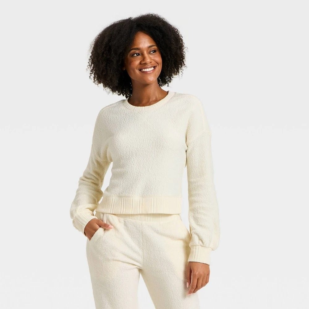 K-98 Auden Women's Teddy Pullover Sweatshirt - White Size XXL