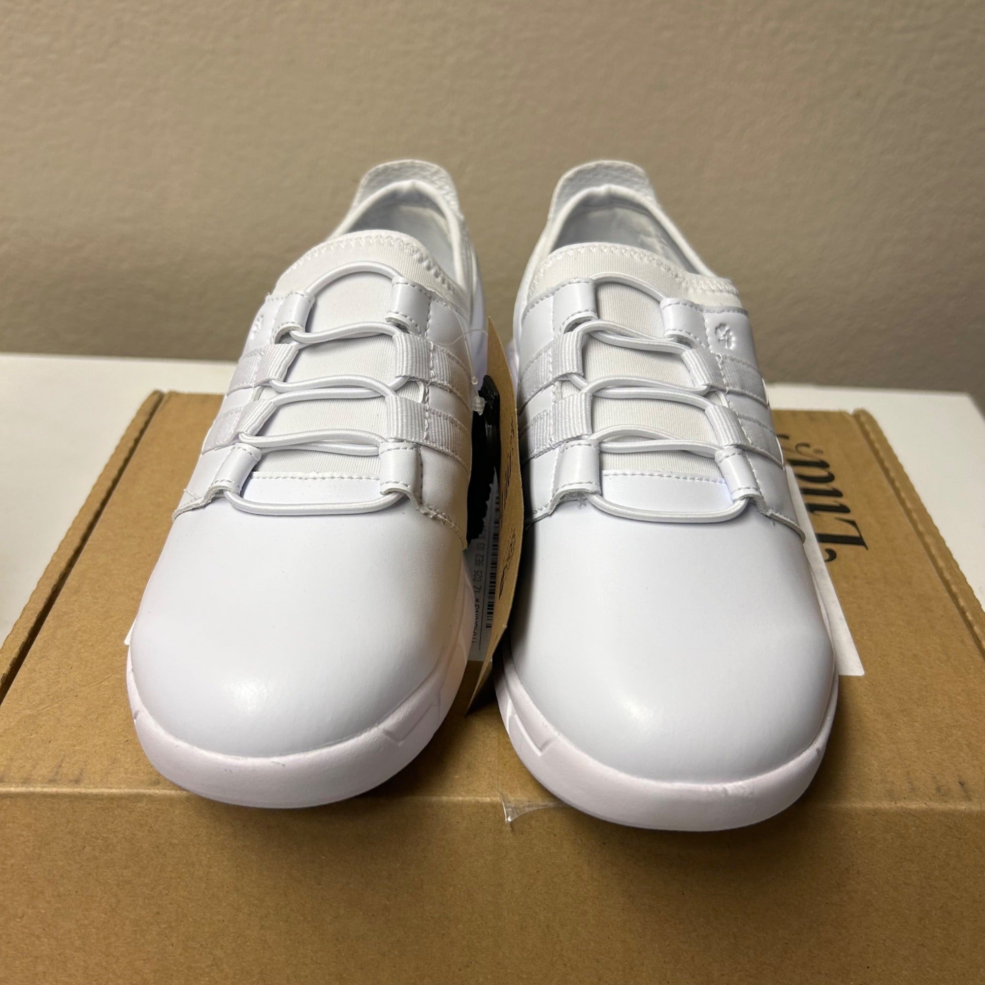Shoes For Crews Women's Size 6 Slip-Resistant Sneakers, White