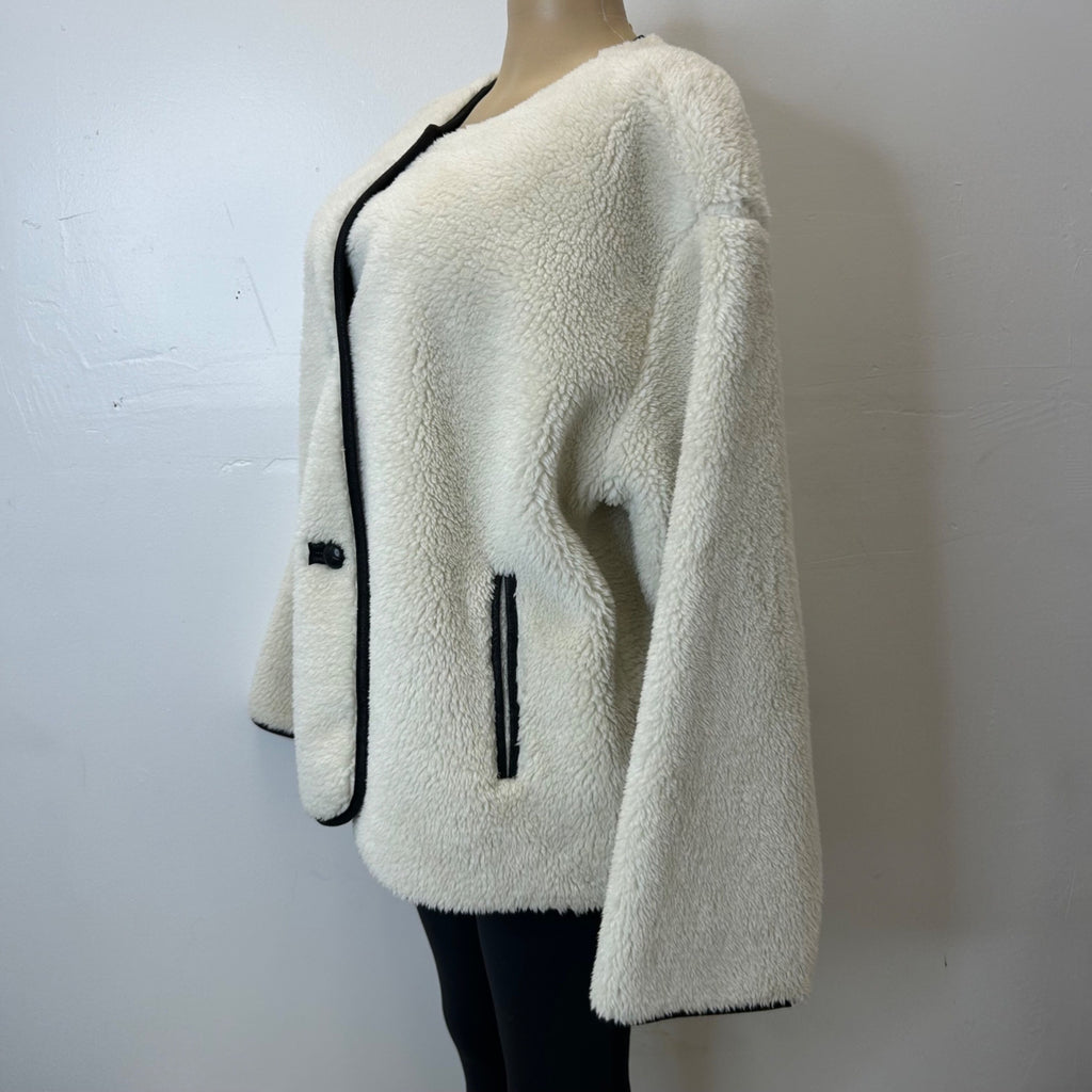 K-110 Universal Thread Women's Faux Sherling Coat - Cream Size Large
