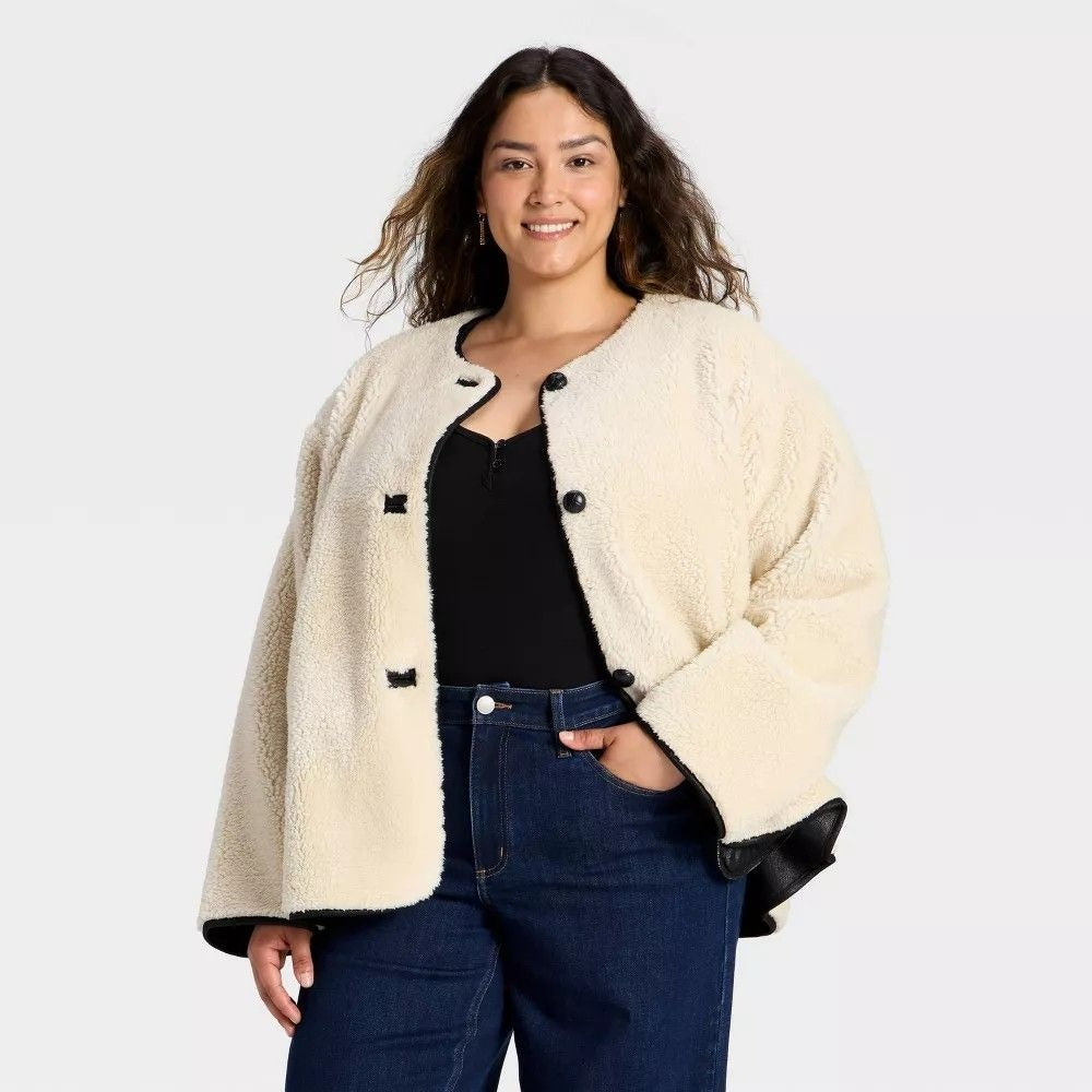 K-110 Universal Thread Women's Faux Sherling Coat - Cream Size Large