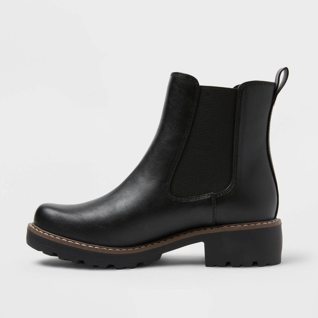 K-9 Universal Thread Size 6 Women's Celina Chelsea Boots w/ Memory Foam Insoles