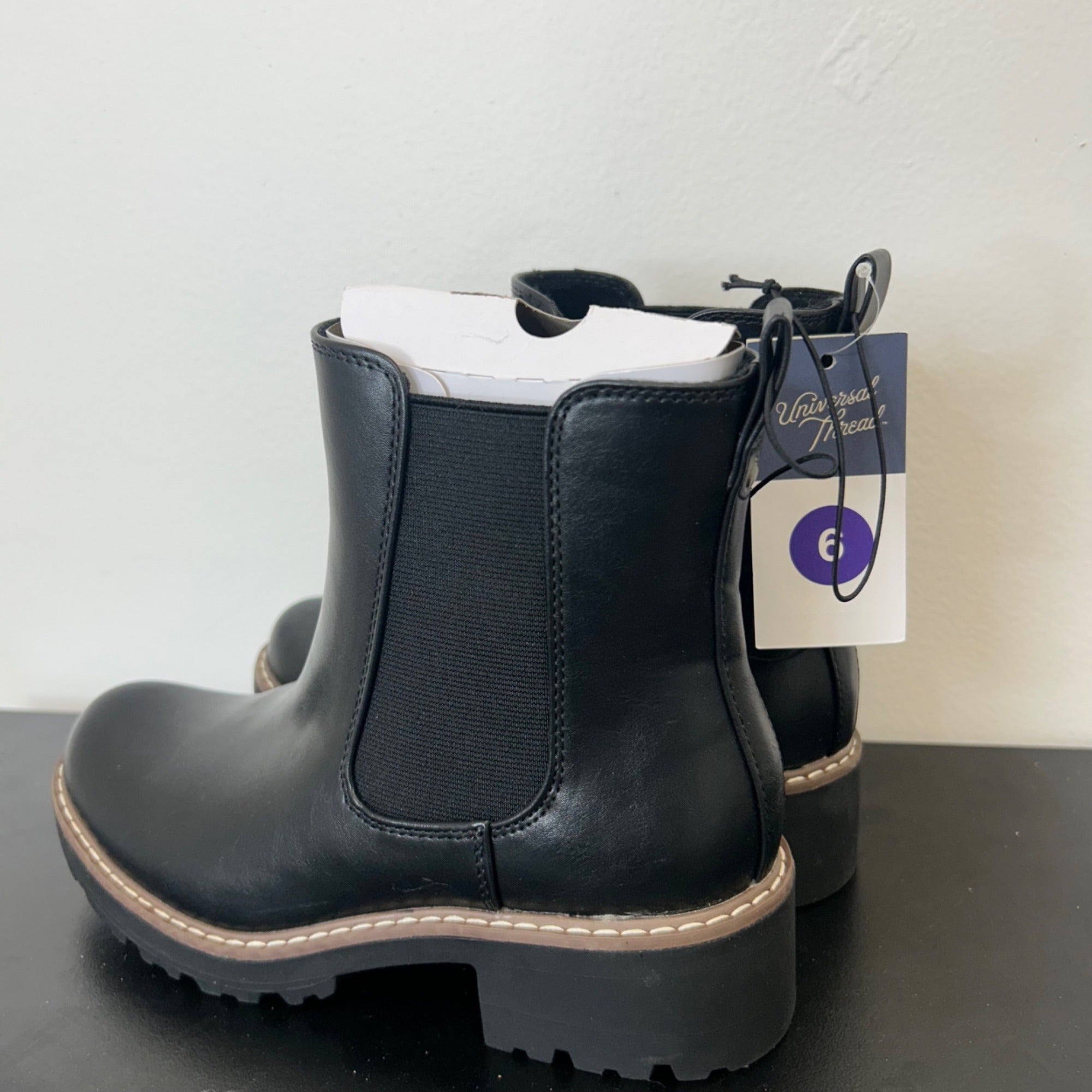 K-9 Universal Thread Size 6 Women's Celina Chelsea Boots w/ Memory Foam Insoles