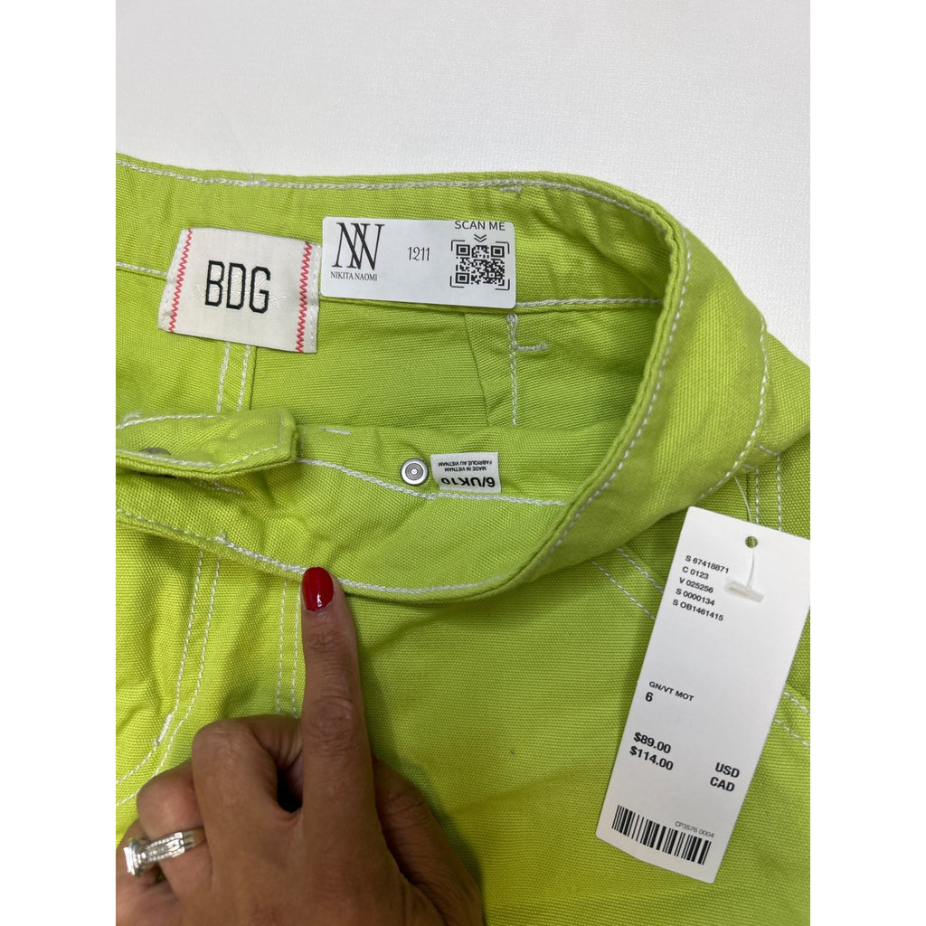 #1211 BDG Size 6 Lime Green Wide-Leg Jeans With Graphic Print & Pockets