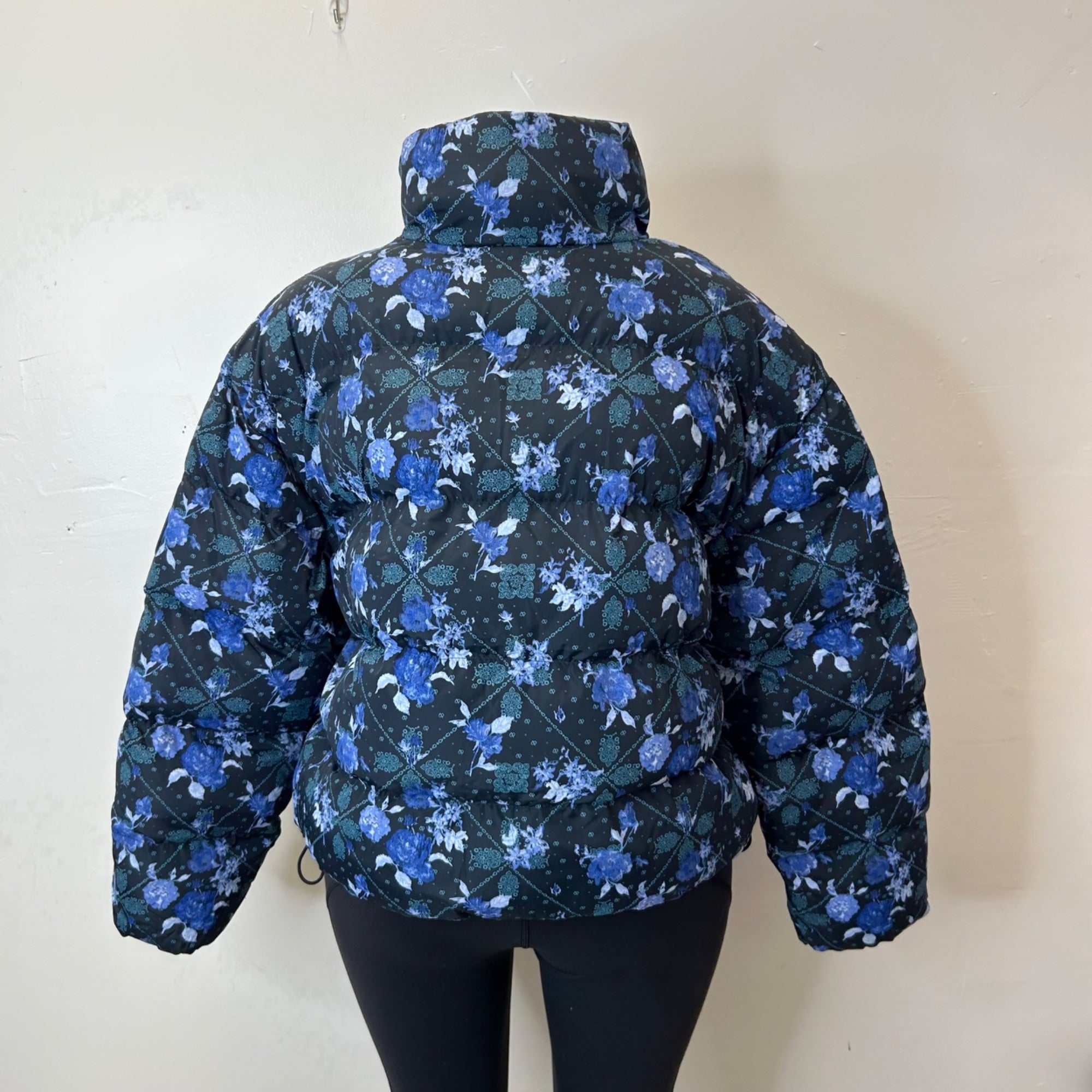 K-102 Woolrich Floral Quilted Puffer Jacket With Full Zip Size Large