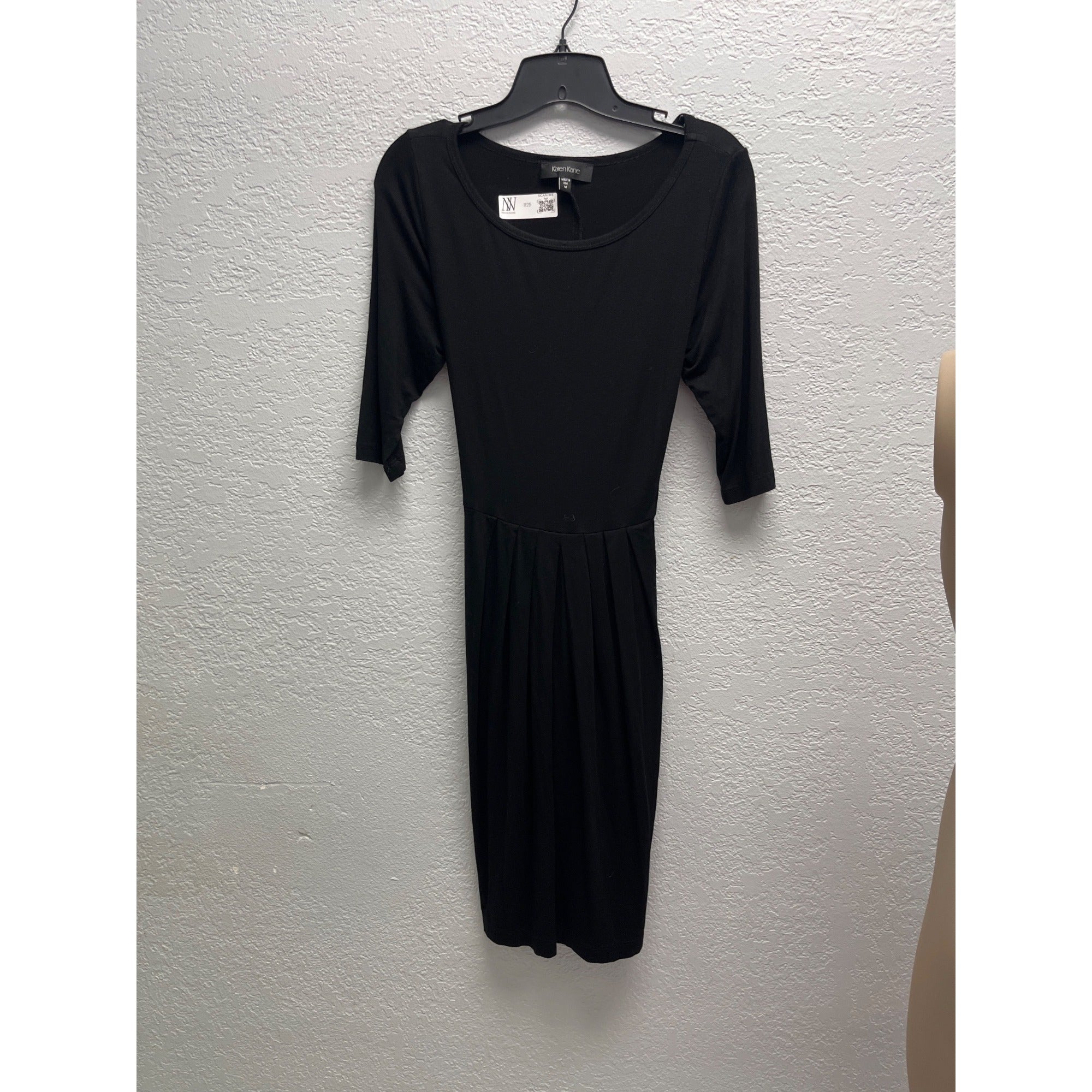 #1125 Karen Kane Size M Black Dress W/ Waist Tie Scoop Neck Pleated Skirt