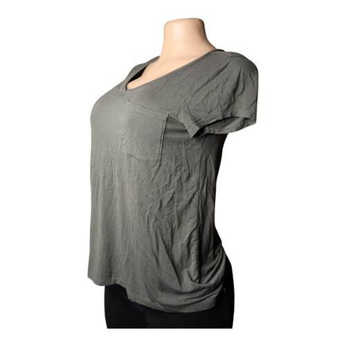 #805 Cable & Gauge Women's Small Pocket T-Shirt, Gray