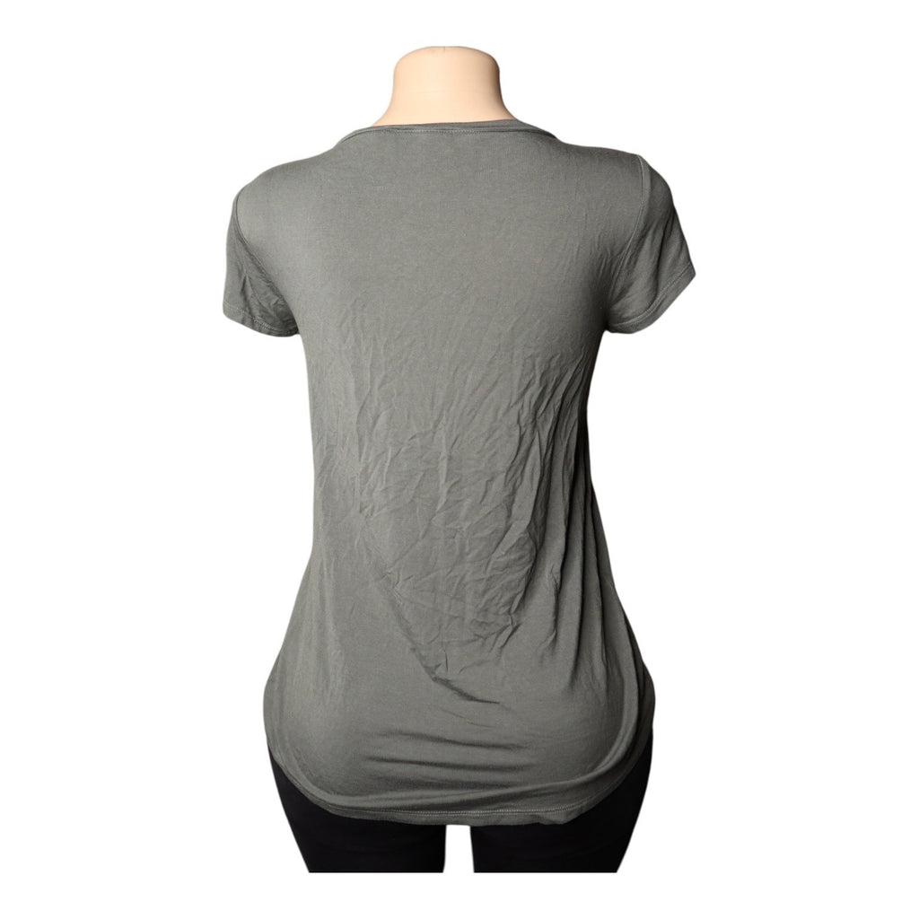 #805 Cable & Gauge Women's Small Pocket T-Shirt, Gray