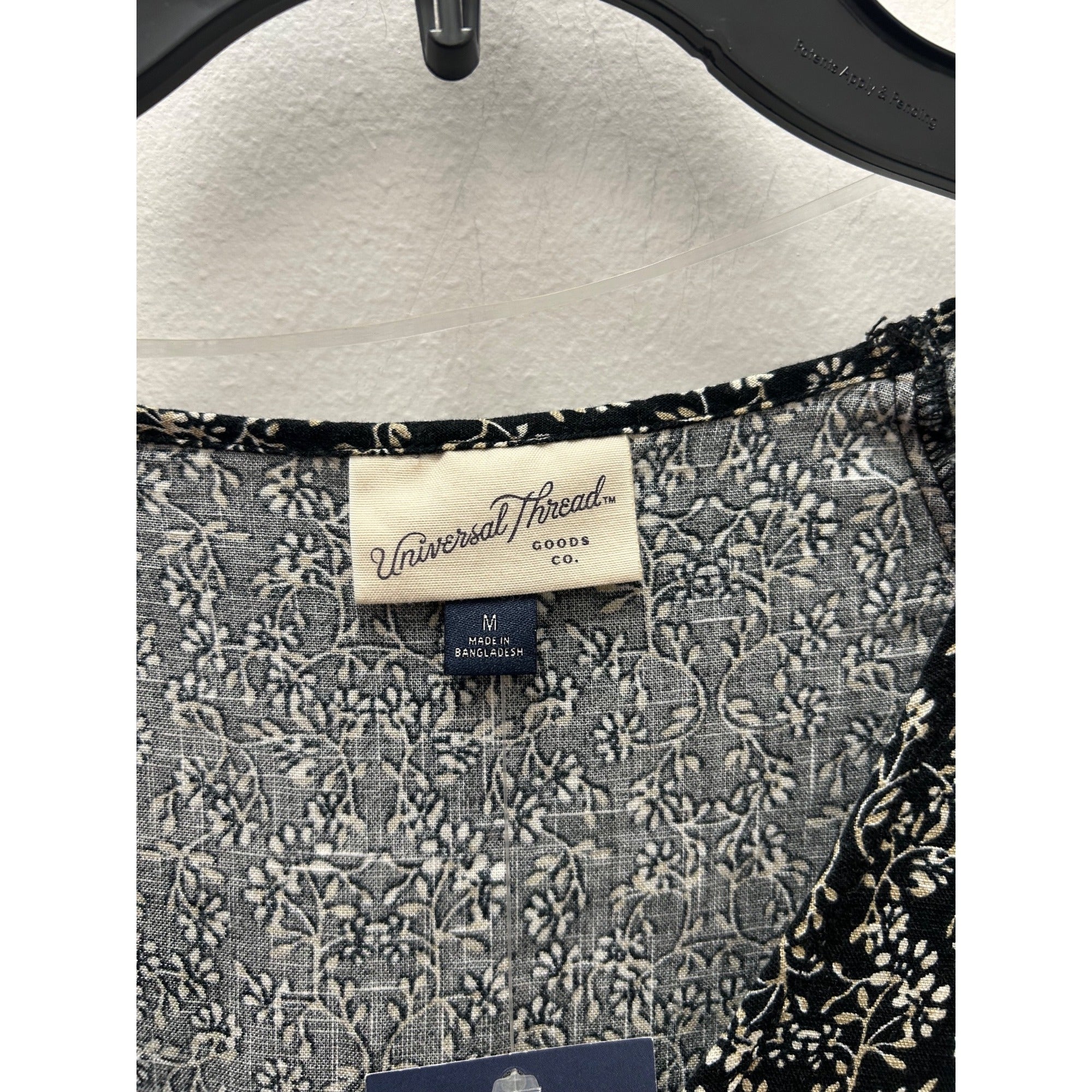 K-234 Universal Thread Size Medium Black & White Floral Print Dress Puff Sleeve